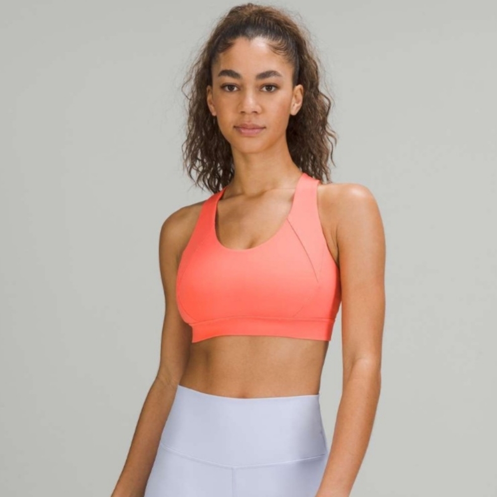 Lululemon Free To Be Elevated Sports Bra DD/DDD Size 8 Raspberry Cream EUC